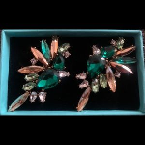 Beautiful emerald green earrings NWT
